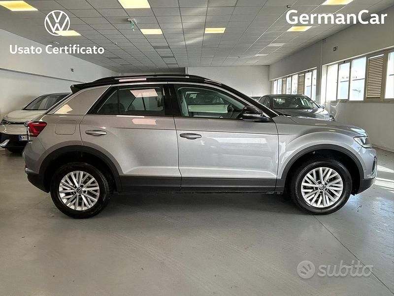 Usata VW T-Roc Life 115 CV (84 kW) 2025 Grigio SUV
