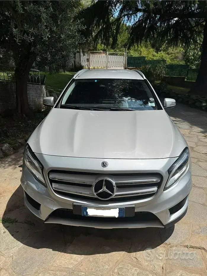 Usata Mercedes GLA220 Premium 170 CV (125 kW) 2018 Grigio SUV