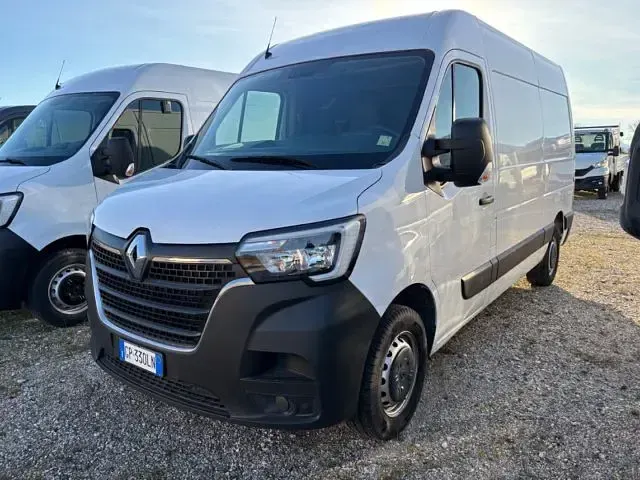 Usata Renault Master 135 CV (99 kW) 2023 Monovolume