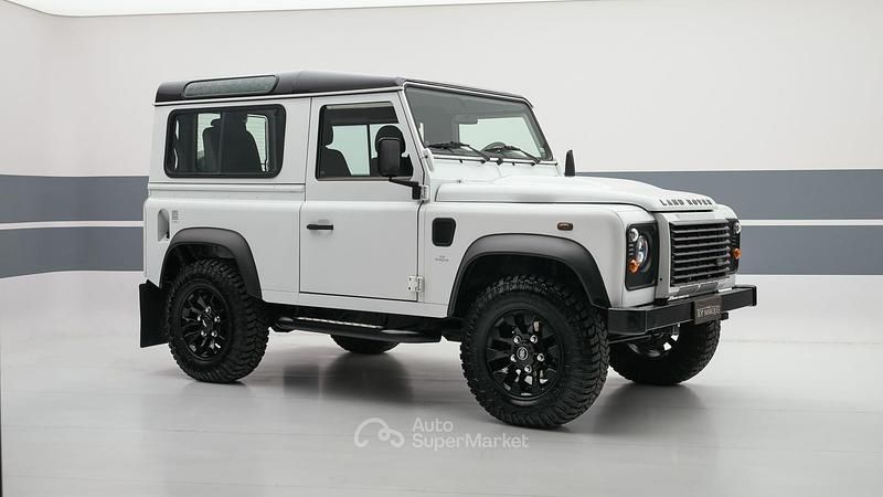 Gebraucht Land Rover Defender 122 PS (89 kW) 2012 Weiß Kombi