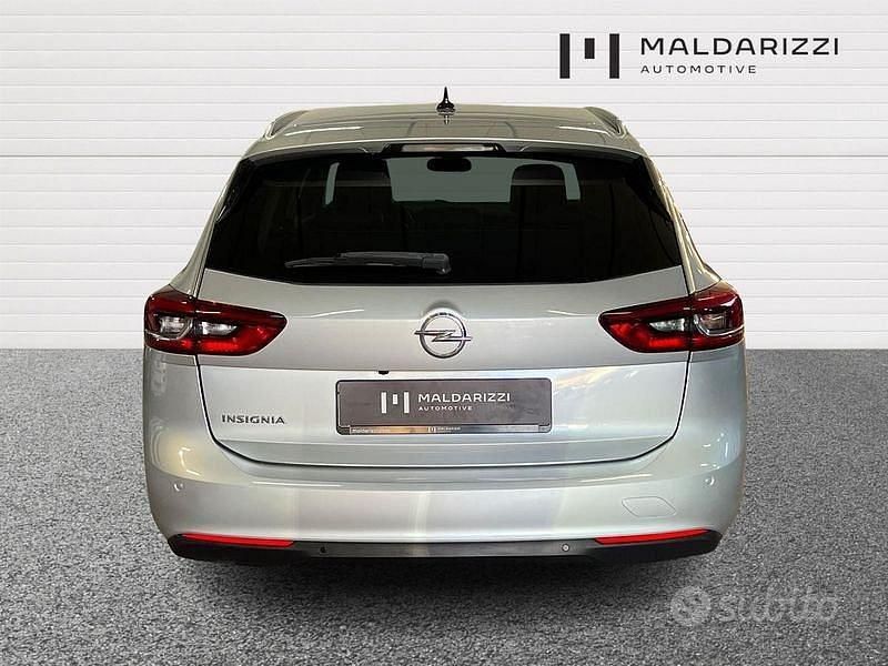 Usata Opel Insignia Innovation 136 CV (100 kW) 2021 Argento Station wagon