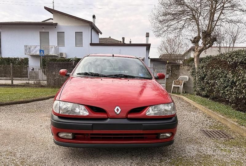 Usata Renault Mégane 1996 Rosso Berlina