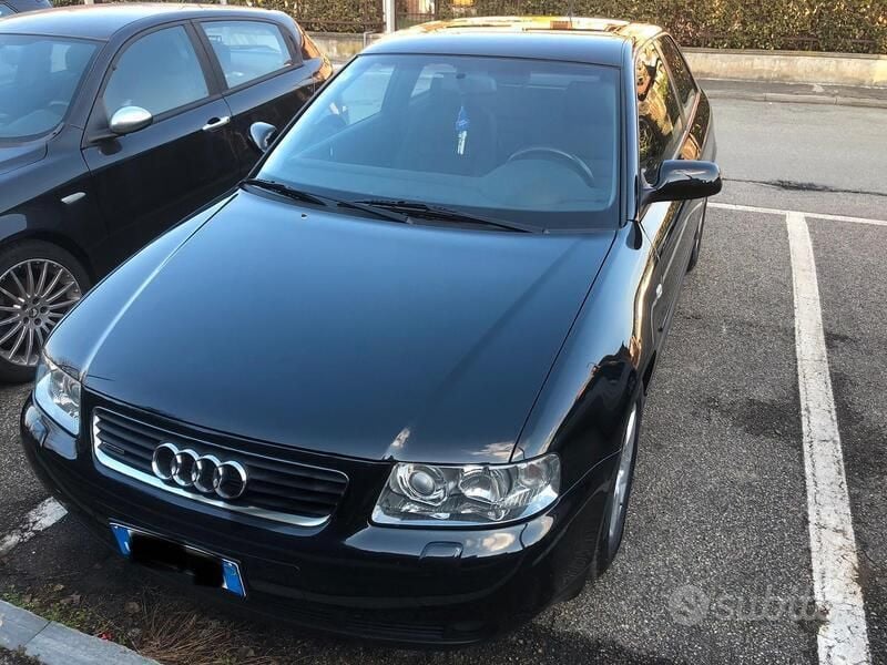 Usata 2005 Audi A3 Ambiente Due volumi | 8500 € (Molto cara) - Immagine 1/4