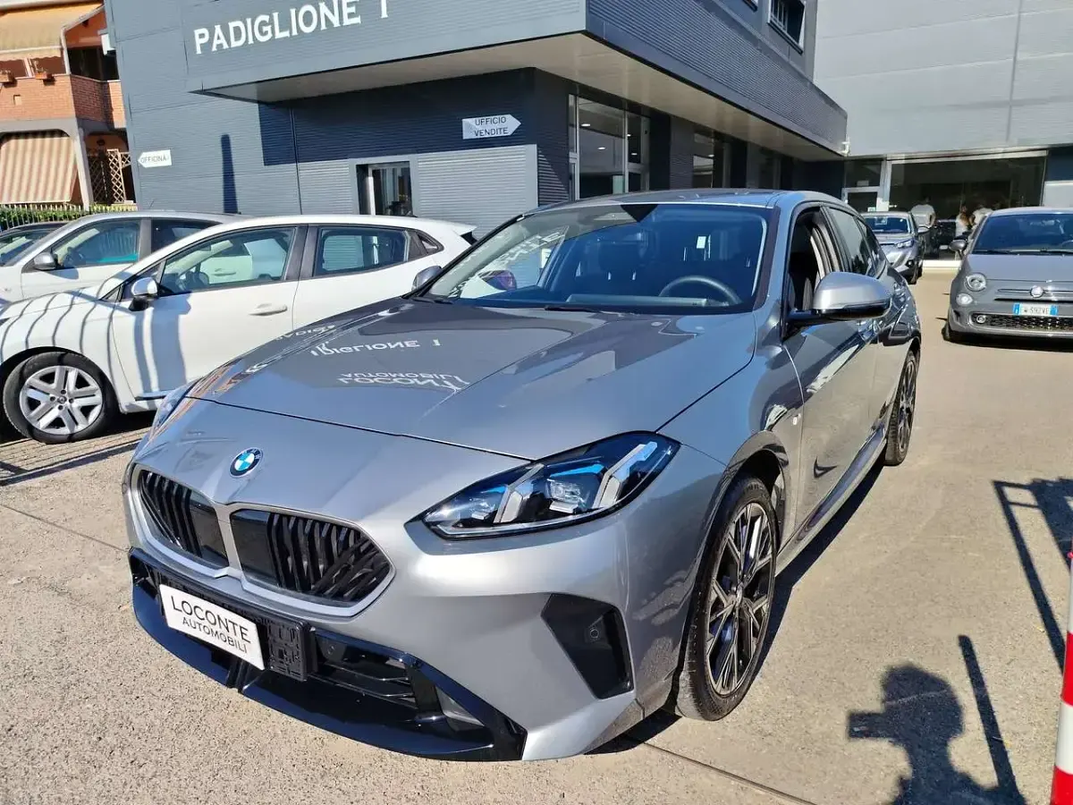 Usata BMW 118 M Sport 150 CV (110 kW) 2025 Argento Utilitaria