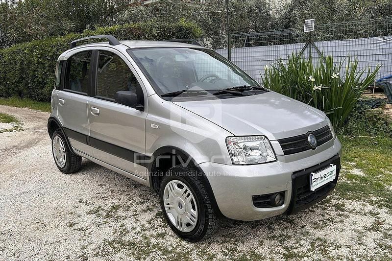 Occasion Fiat Panda 4x4 Climbing 60 ch (44 kW) 2007 Gris Citadine