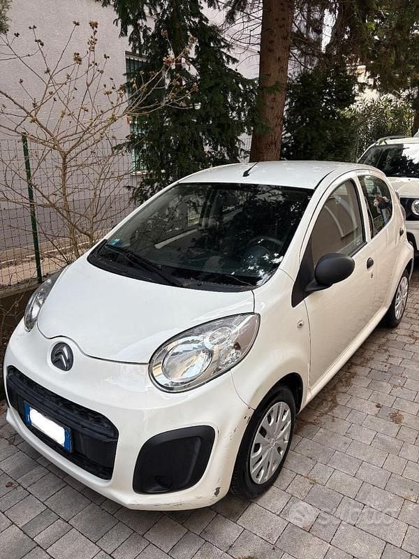 Usata Citroën C1 Attraction 68 CV (50 kW) 2012 Bianco Utilitaria