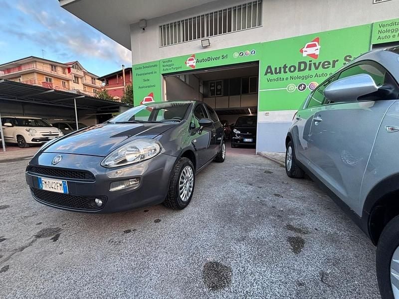 Usata Fiat Punto Street 75 CV (55 kW) 2017 Grigio Utilitaria