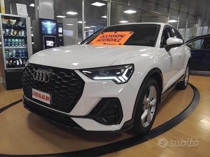Usata Audi Q3 Sportback Ambiente 200 CV (147 kW) 2021 Grigio SUV