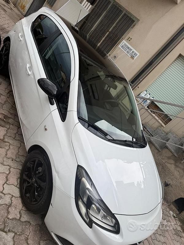 Usata Opel Astra 140 CV (102 kW) 2016 Berlina