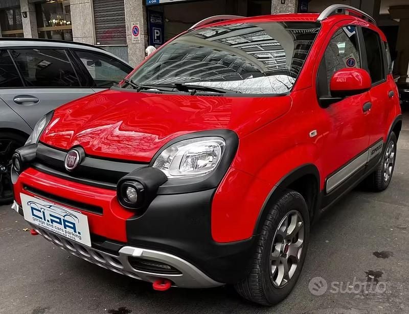 Usata Fiat Panda Cross Cross 95 CV (69 kW) 2017 Rosso Utilitaria