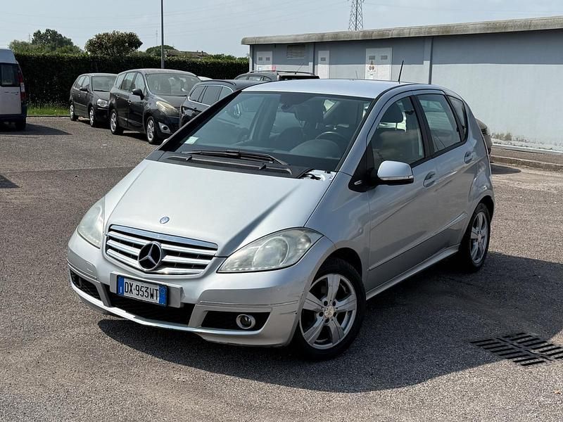 Usata Mercedes A150 Elegance 95 CV (69 kW) 2009 Argento Berlina