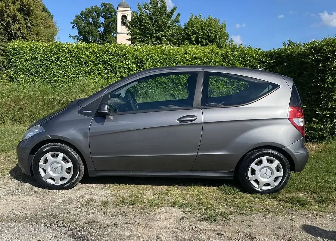 Usata Mercedes A150 Elegance 95 CV (69 kW) 2010 Grigio Coupé