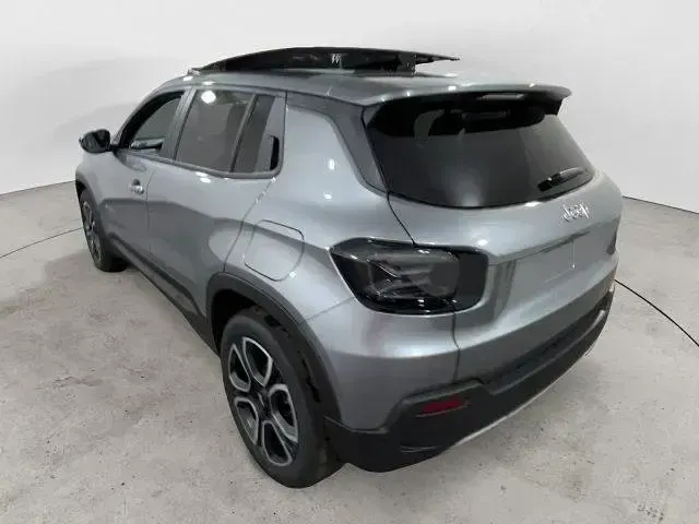 Nuova Jeep Avenger Summit 101 CV (74 kW) 2025 Grigio SUV