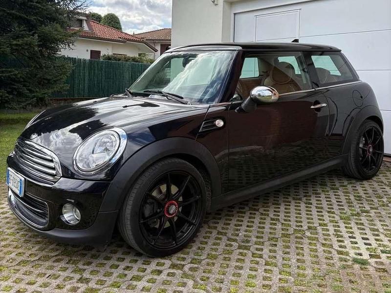 Nero Usata 2013 Mini ONE Due volumi | 5000 € (Buon prezzo) - Immagine 1/4