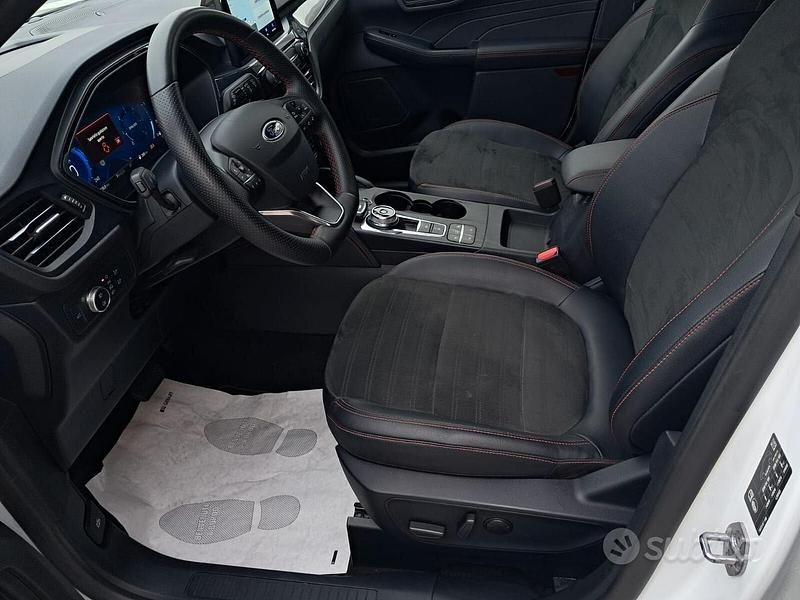 Usata Ford Kuga ST-Line 120 CV (88 kW) 2023 Bianco SUV