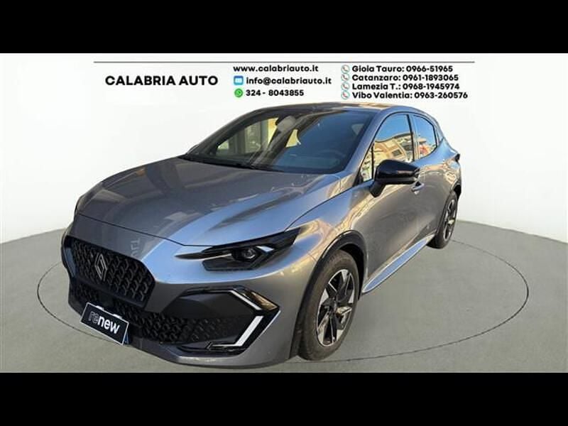 Nuova Renault Clio V Techno 160 CV (117 kW) 2025 Grigio chiaro