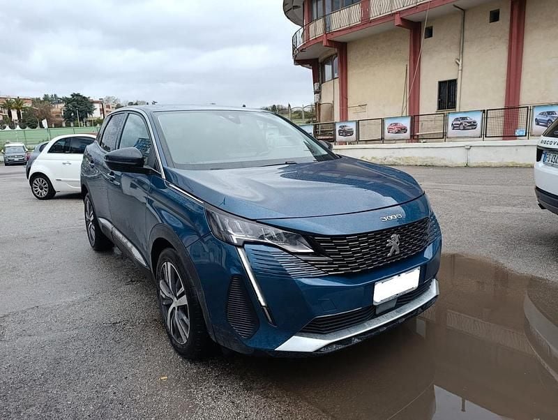 Usata Peugeot 3008 Allure 130 CV (95 kW) 2022 Blu SUV
