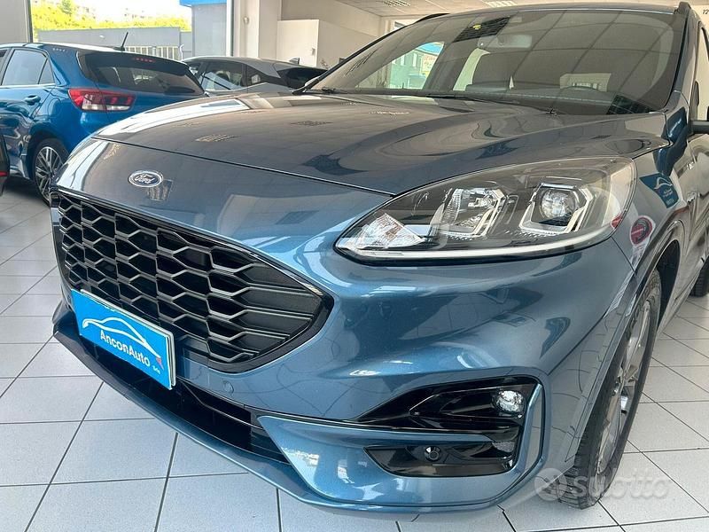 Usata Ford Kuga ST-Line 120 CV (88 kW) 2021 Blu SUV