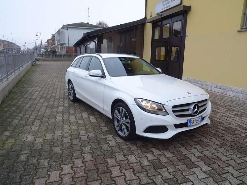 Usata Mercedes C200 Business 136 CV (100 kW) 2015 Bianco Station wagon
