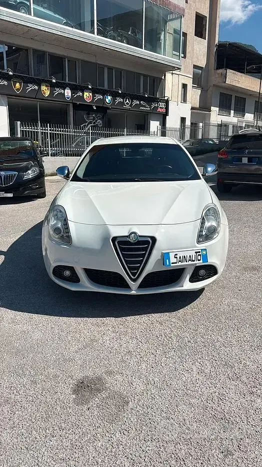 Usata Alfa Romeo Giulietta 105 CV (77 kW) 2013 Bianco Utilitaria