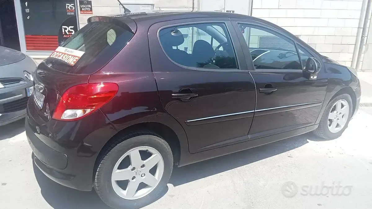 Usata Peugeot 207 68 CV (50 kW) 2011 Berlina