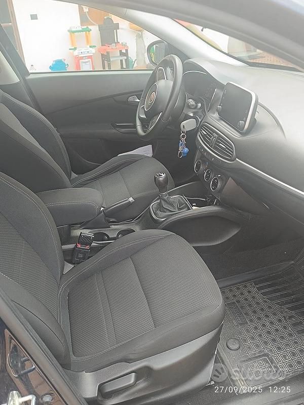 Usata Fiat Tipo 95 CV (69 kW) 2018 Blu Berlina