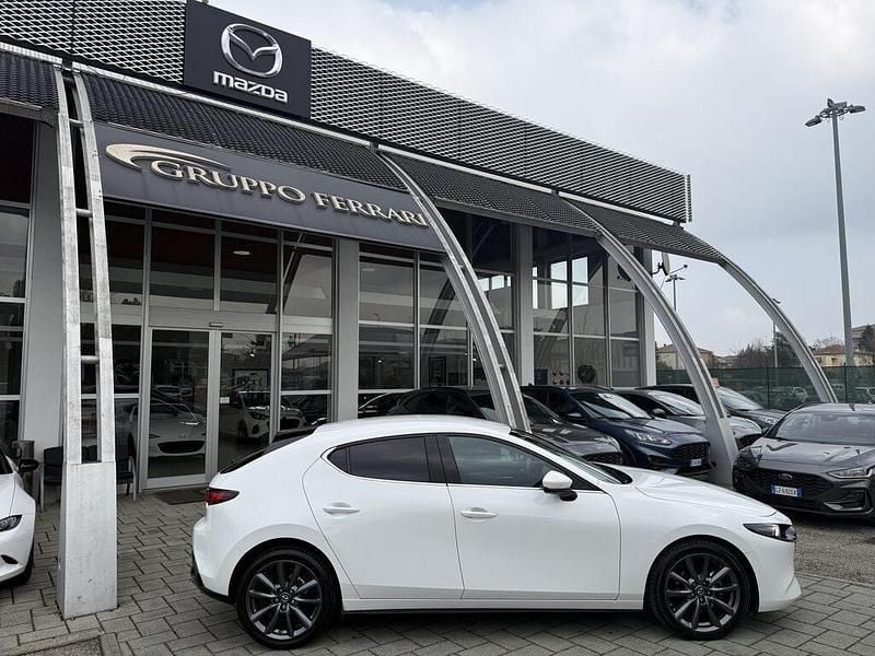 Usata Mazda 3 Exceed 150 CV (110 kW) 2020 Jet black metallic Berlina
