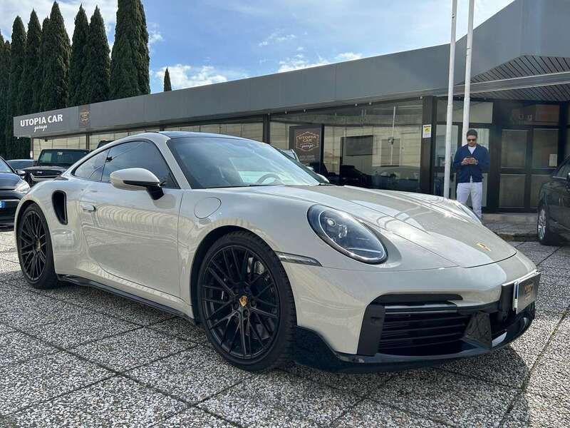 Usata Porsche 992 581 CV (427 kW) 2021 Gesso Coupé