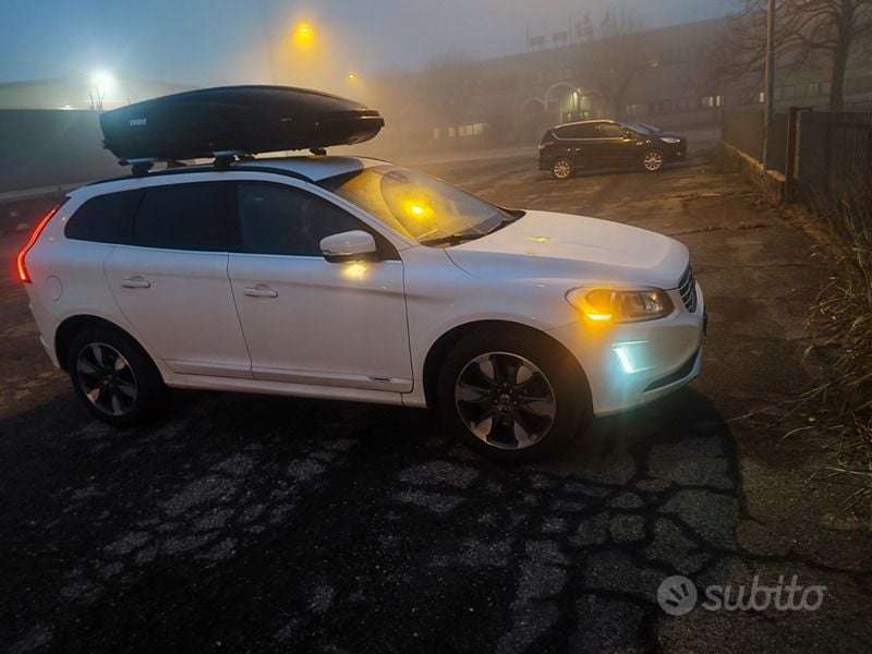Bianco Usata 2014 Volvo XC60 SUV | 9900 € (Ottimo prezzo) - Immagine 1/4