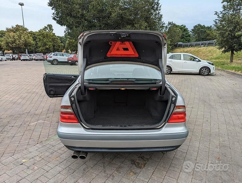 Usata Mercedes CLK230 193 CV (141 kW) 1997 Grigio Coupé