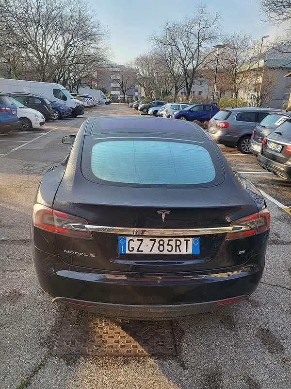 Usata Tesla Model S 135 kW (184 CV) 2014 Blu/azzurro Utilitaria