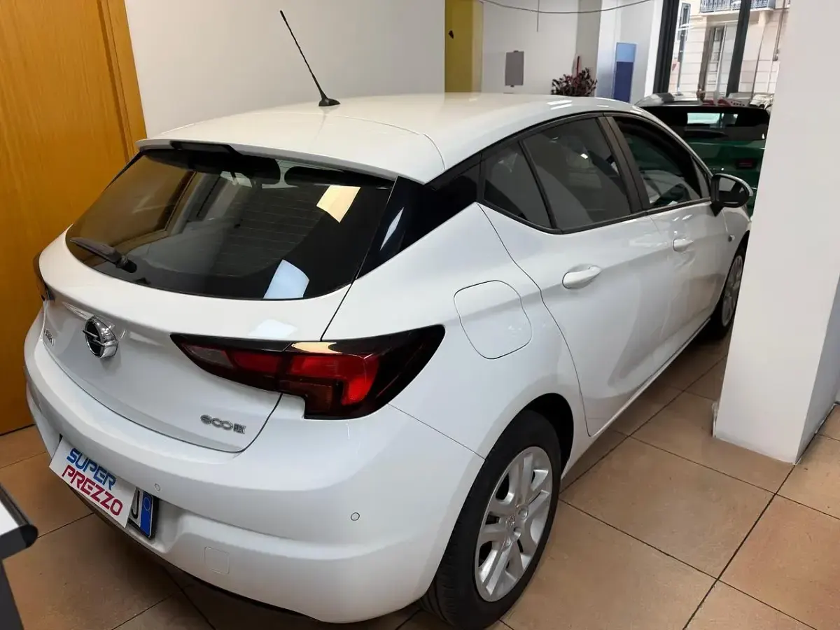 Usata Opel Astra 105 CV (77 kW) 2017 Bianco Station wagon