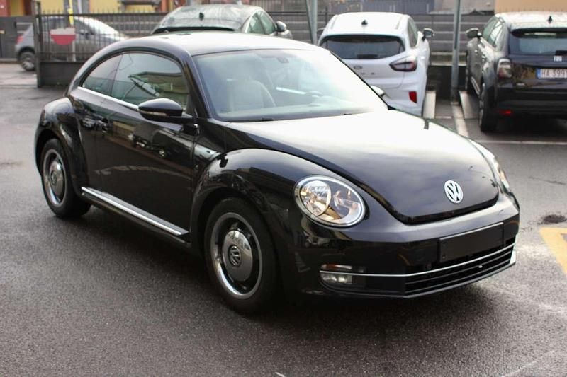 Usata VW Beetle Cabriolet Design 105 CV (77 kW) 2013 Nero Cabrio