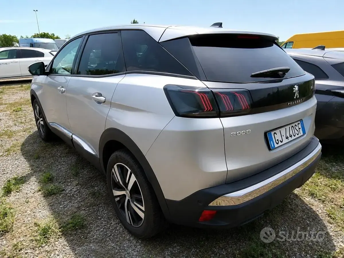 Usata Peugeot 3008 Allure 131 CV (96 kW) 2022 Grigio SUV