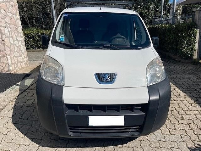 Usata Peugeot Bipper 75 CV (55 kW) 2011 Bianco Monovolume