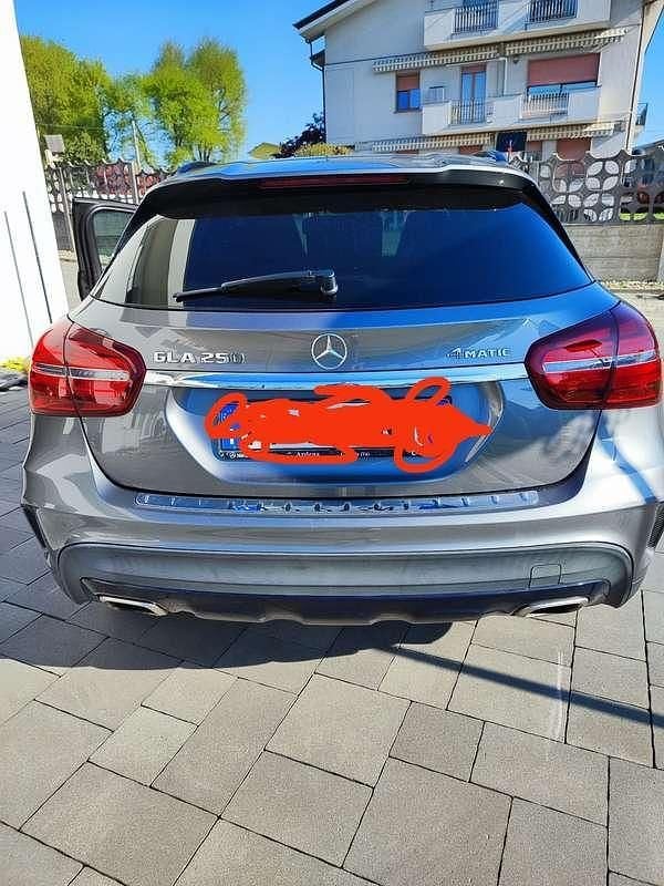 Usata Mercedes GLA250 211 CV (155 kW) 2018 SUV
