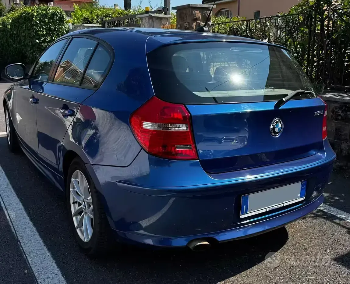 Usata BMW 118 143 CV (105 kW) 2010 Bluazzurro Utilitaria
