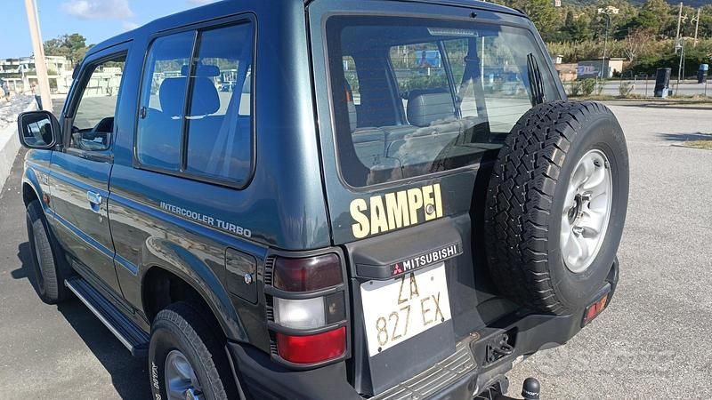 Usata Mitsubishi Pajero 84 CV (61 kW) 1992 Verde SUV