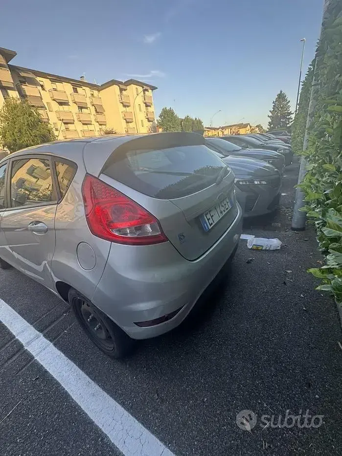 Usata Ford Fiesta 60 CV (44 kW) 2011 Berlina