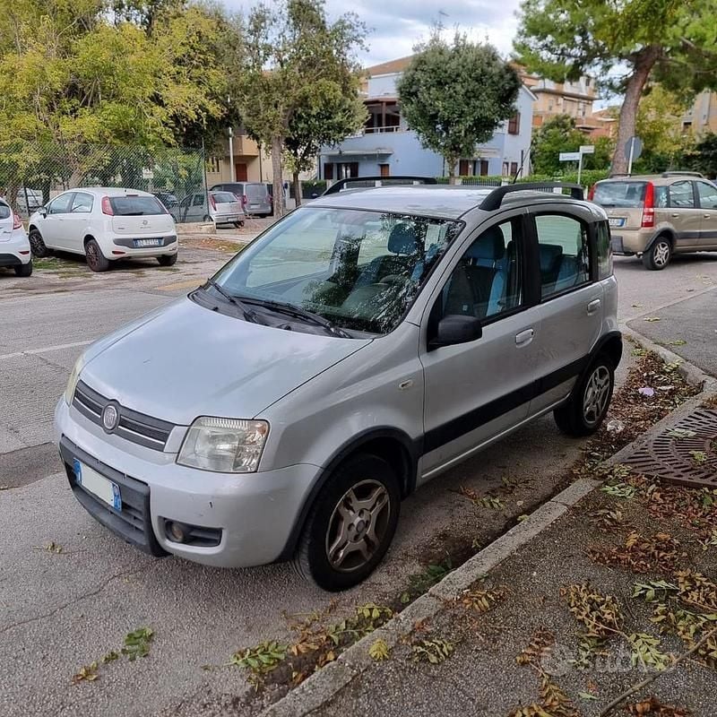 Usata Fiat Panda Climbing 77 CV (56 kW) 2009 Grigio Utilitaria