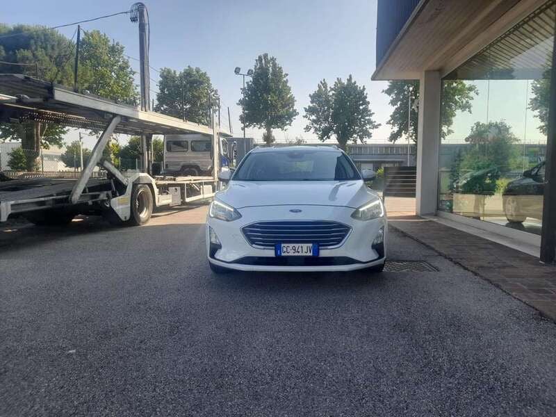 Usata 2020 Ford Focus Vignale Tre volumi | 11.800 € (Ottimo prezzo) - Immagine 1/4