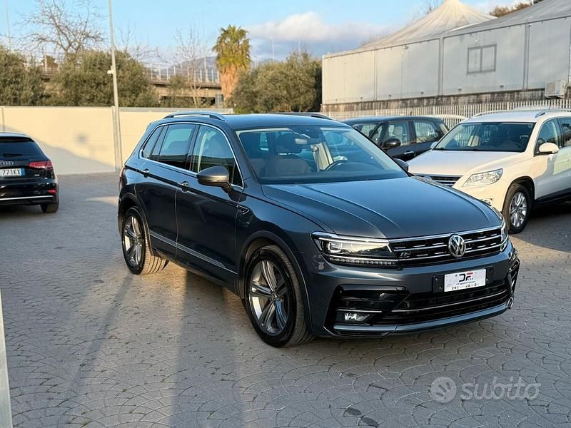 Usata VW Tiguan R-line 150 CV (110 kW) 2018 Grigio SUV