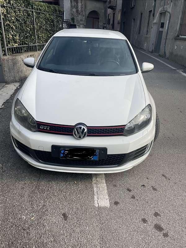 Usata VW Golf GTI 211 CV (155 kW) 2009 Berlina