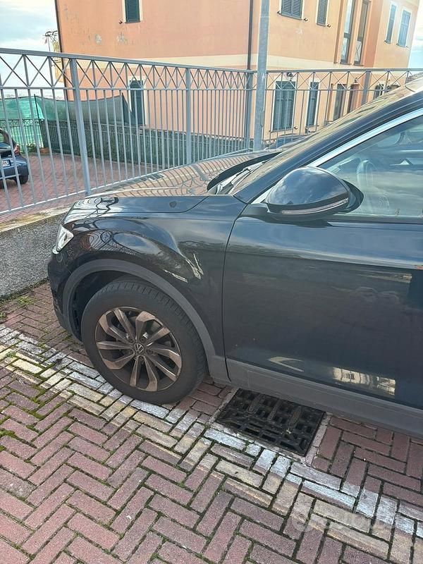 Usata VW T-Roc R-line Plus 116 CV (85 kW) 2024 Nero SUV