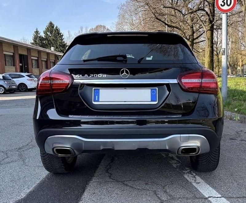 Usata Mercedes GLA200 136 CV (100 kW) 2018 SUV