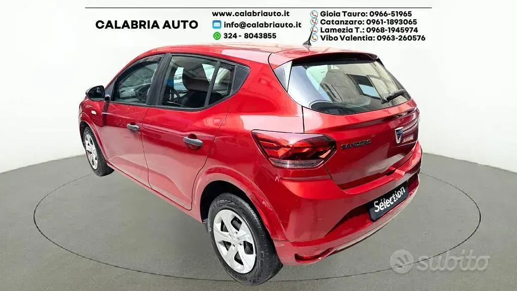 Usata Dacia Sandero Essentiel 65 CV (47 kW) 2022 Rosso Berlina