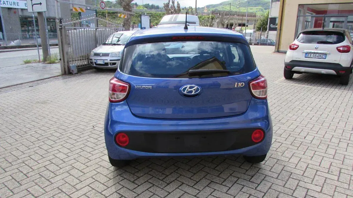 Usata Hyundai i10 66 CV (48 kW) 2019 Blu Utilitaria