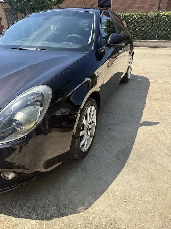 Usata Alfa Romeo Giulietta Business 105 CV (77 kW) 2015 Nero Utilitaria