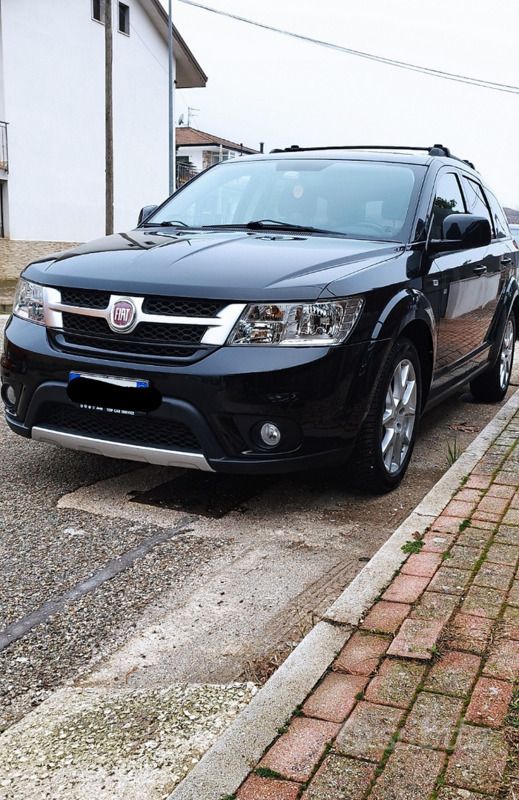 Usata Fiat Freemont 140 CV (102 kW) 2012 Nero SUV