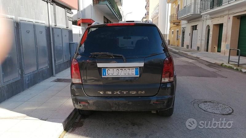 Usata Ssangyong (KGM) Rexton 165 CV (121 kW) 2004 SUV